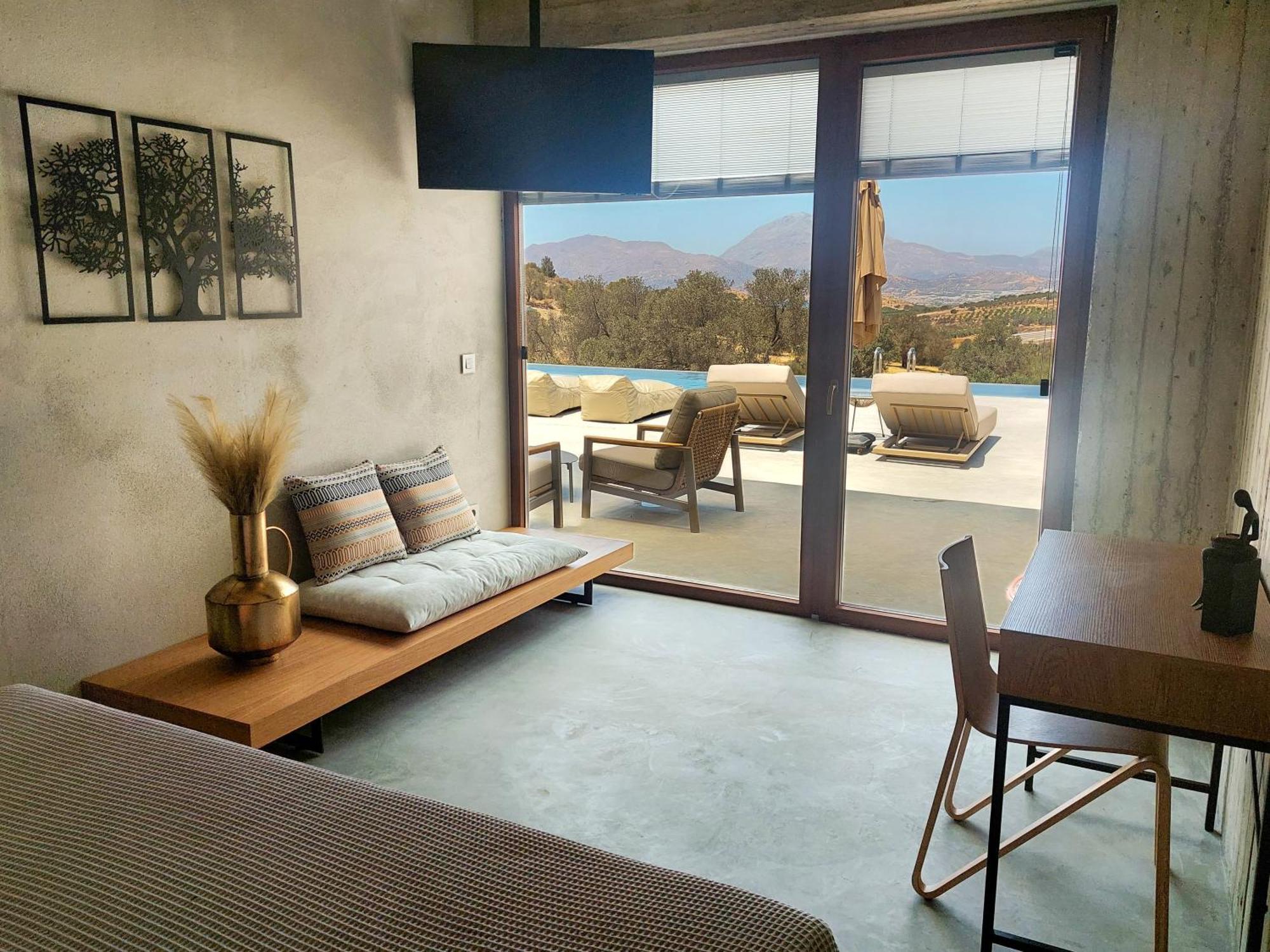 Marnos Luxury * Kamilárion