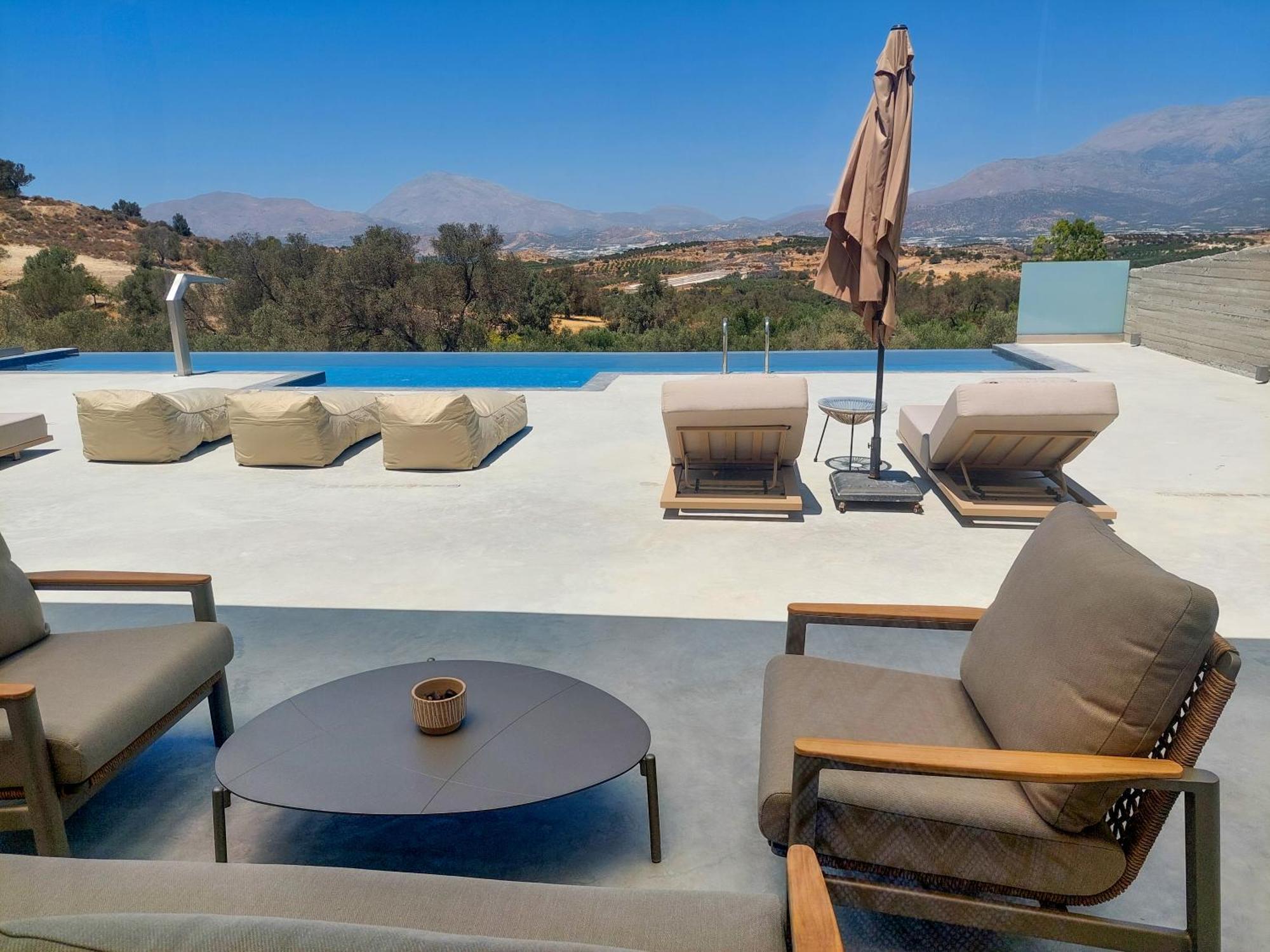 Villa Marnos Luxury